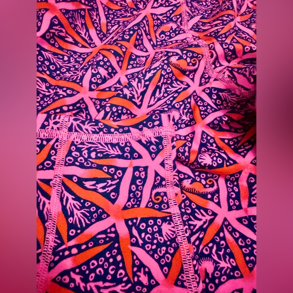 NEW Lilly Pulitzer Weekender High Rise Midi Luxletic Leggings Passion Fruit Pink - Picture 9 of 9